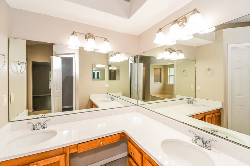 2,130/Mo, 1464 Loblolly Ct Orange Park, FL 32073 Main Bathroom View