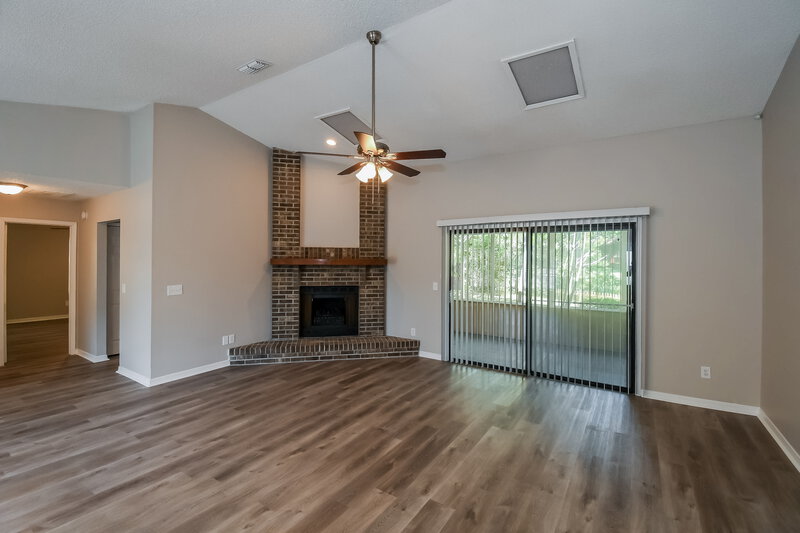 2,845/Mo, 10364 Windfern Ct N Jacksonville, FL 32257 Living Room View