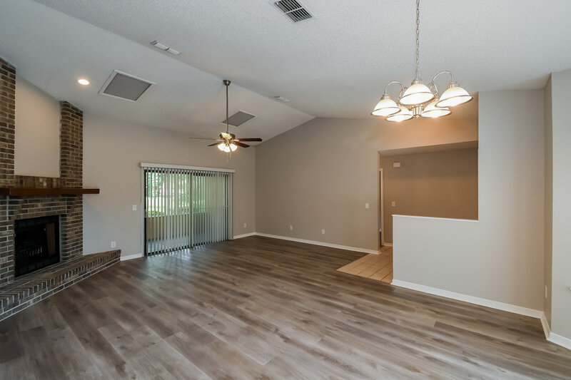 2,845/Mo, 10364 Windfern Ct N Jacksonville, FL 32257 Living Room View 3
