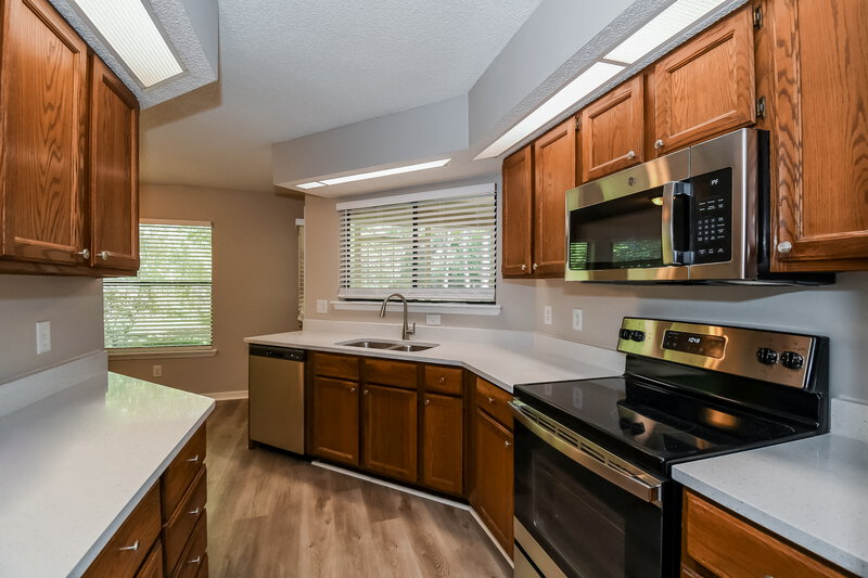 2,845/Mo, 10364 Windfern Ct N Jacksonville, FL 32257 Kitchen View
