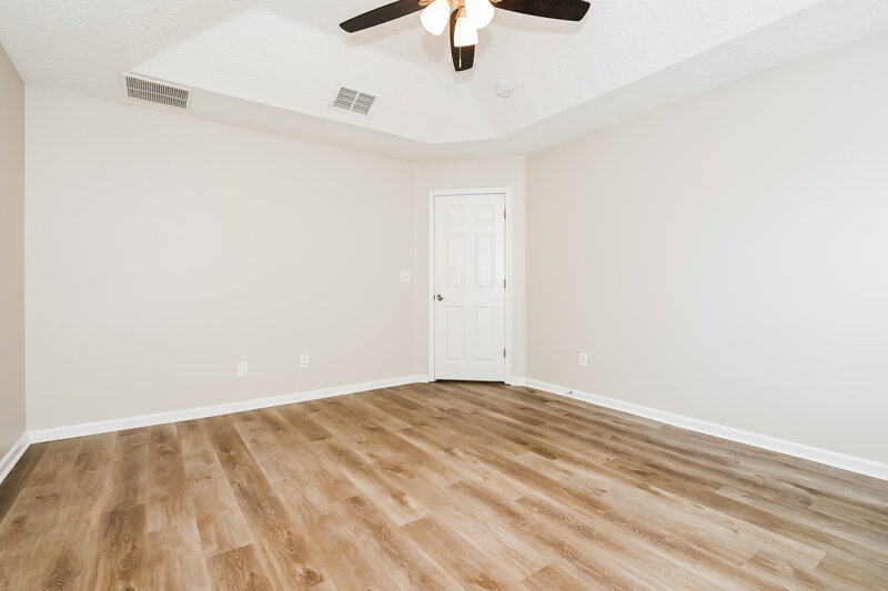 1,870/Mo, 10640 Spring View Rd Jacksonville, FL 32221 Main Bedroom View