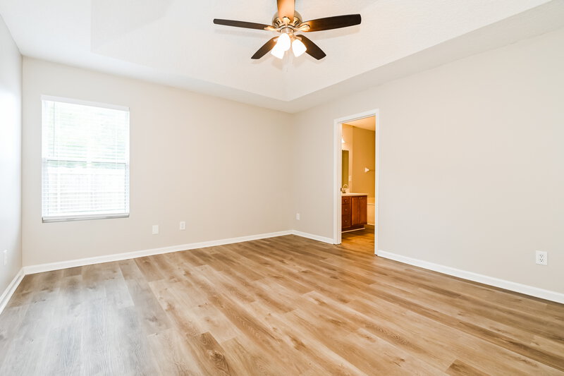 1,870/Mo, 10640 Spring View Rd Jacksonville, FL 32221 Main Bedroom View 2