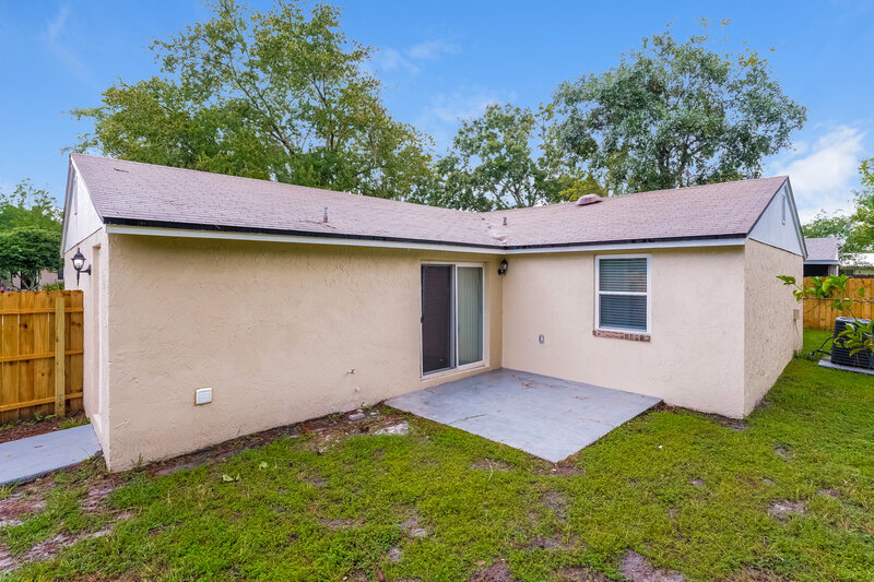 2,580/Mo, 2796 Kiowa Ave Orange Park, FL 32065 Rear View