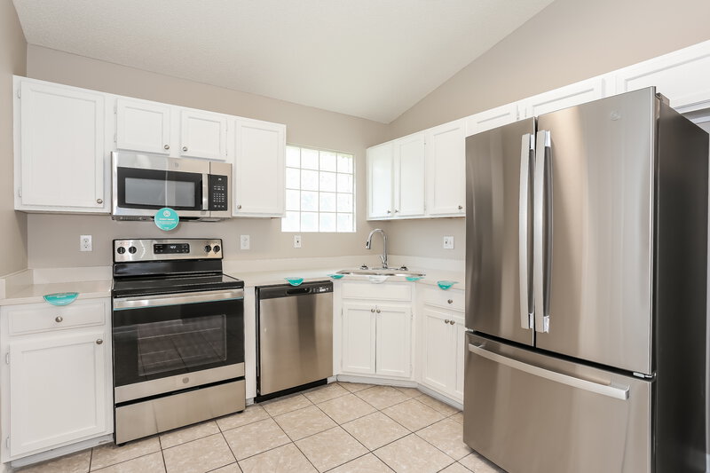 1,790/Mo, 3014 Caroline Crest Dr E Jacksonville, FL 32225 Kitchen View