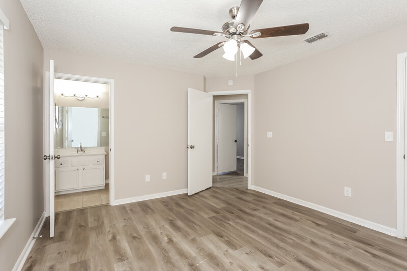 1,790/Mo, 3014 Caroline Crest Dr E Jacksonville, FL 32225 Main Bedroom View 2