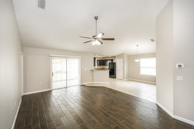 1,830/Mo, 3258 Hidden Meadows Ct Green Cove Springs, FL 32043 Living Room View 2