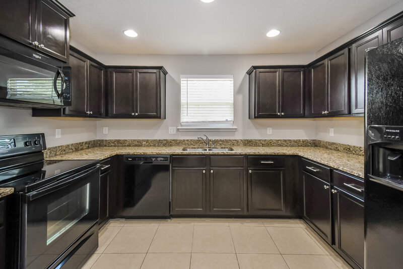 1,830/Mo, 3258 Hidden Meadows Ct Green Cove Springs, FL 32043 Kitchen View
