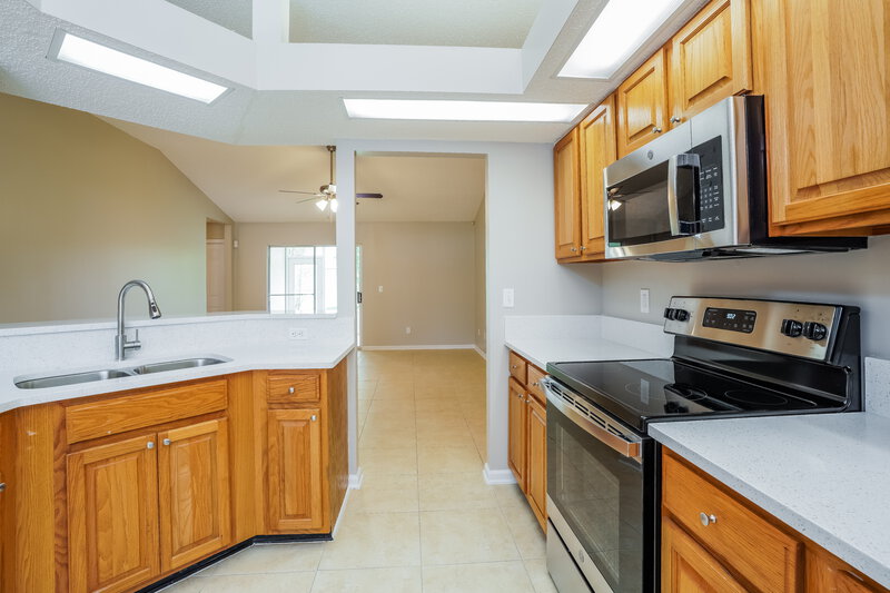 1,905/Mo, 1455 Loblolly Ct Orange Park, FL 32073 Kitchen View
