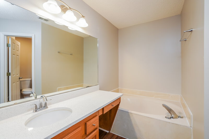 1,905/Mo, 1455 Loblolly Ct Orange Park, FL 32073 Main Bathroom View