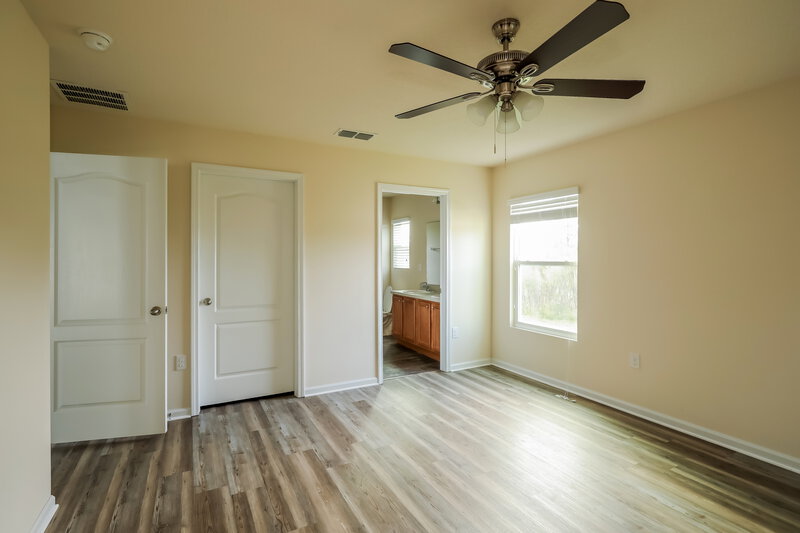 1,835/Mo, 1786 Eagle View Way Middleburg, FL 32068 Main Bedroom View