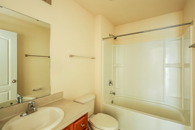 1,835/Mo, 1786 Eagle View Way Middleburg, FL 32068 Bathroom View