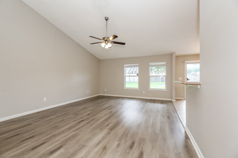 2,170/Mo, 1266 Summit Oaks Dr E Jacksonville, FL 32221 Living Room View