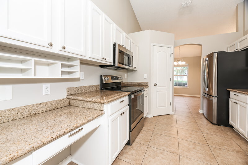 2,170/Mo, 1266 Summit Oaks Dr E Jacksonville, FL 32221 Kitchen View 2