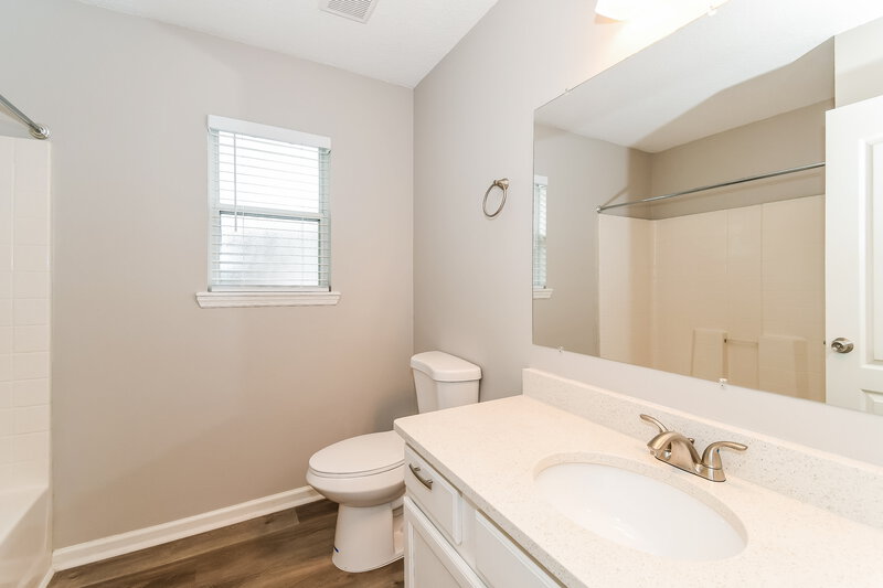 2,125/Mo, 1266 Summit Oaks Dr E Jacksonville, FL 32221 Bathroom View