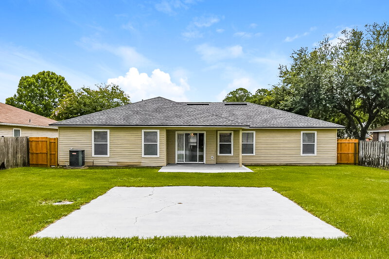 2,125/Mo, 1266 Summit Oaks Dr E Jacksonville, FL 32221 Rear View