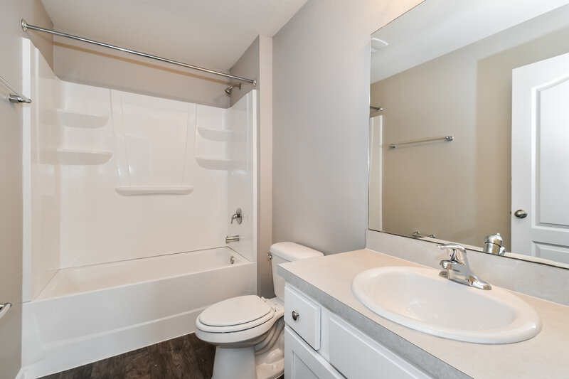 2,265/Mo, 8388 Cape Fox Dr Jacksonville, FL 32222 Bathroom View