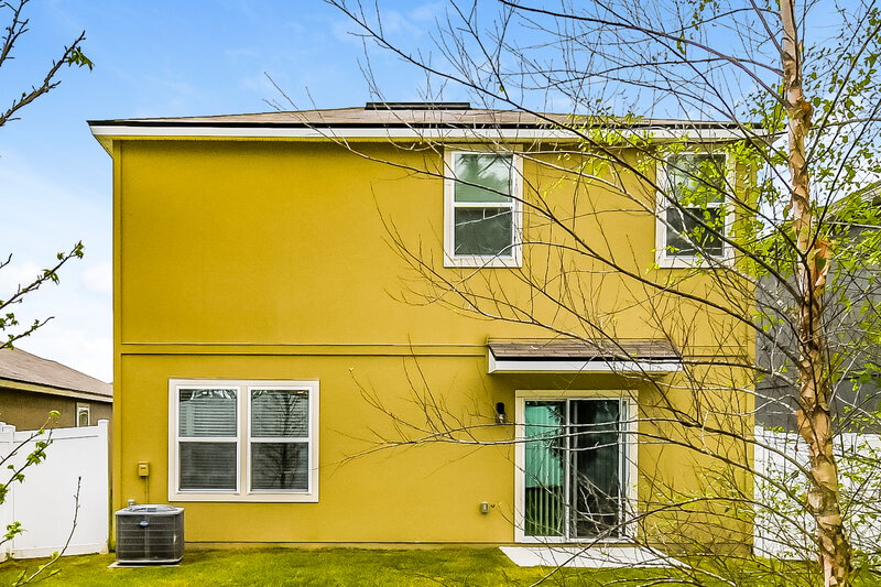 2,265/Mo, 8388 Cape Fox Dr Jacksonville, FL 32222 Rear View