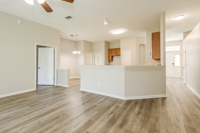 3,130/Mo, 2995 Thorncrest Dr Orange Park, FL 32065 Living Room View