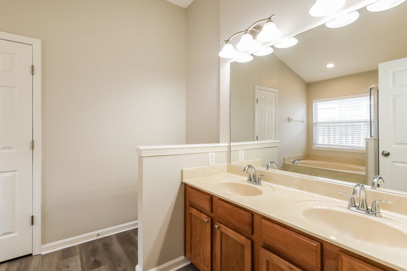 3,130/Mo, 2995 Thorncrest Dr Orange Park, FL 32065 Bathroom View
