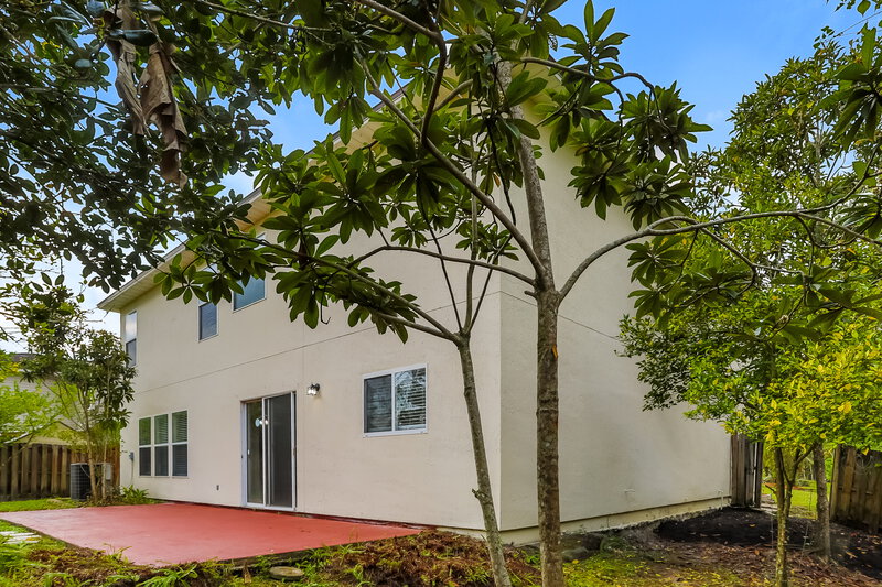 2,165/Mo, 2101 Fresco Dr Middleburg, FL 32068 Rear View