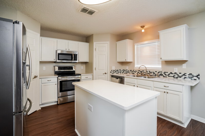 2,155/Mo, 2905 Stonegate Ln Middleburg, FL 32068 Kitchen View