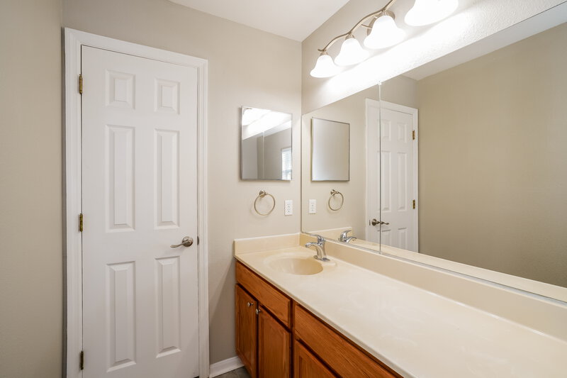 2,155/Mo, 2905 Stonegate Ln Middleburg, FL 32068 Bathroom View