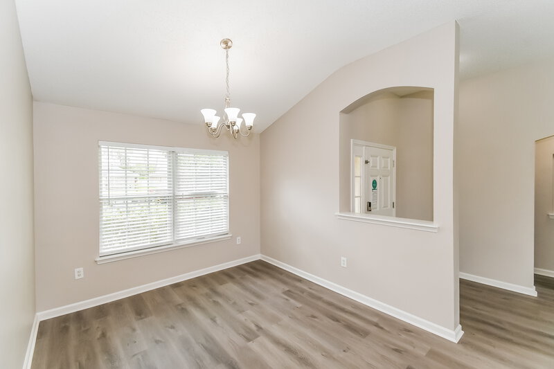 1,605/Mo, 2727 Creek Ridge Dr Green Cove Springs, FL 32043 Dining Room View 2