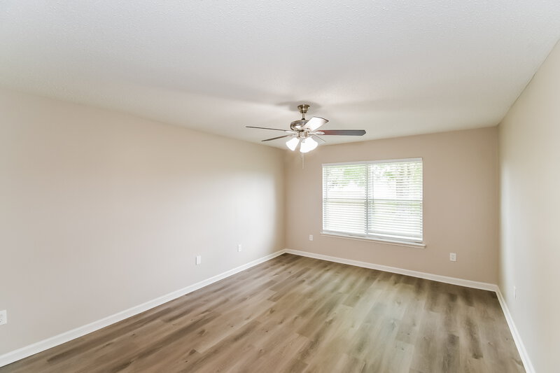 1,605/Mo, 2727 Creek Ridge Dr Green Cove Springs, FL 32043 Main Bedroom View 2