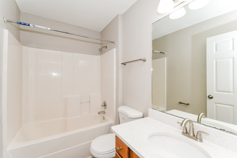 1,605/Mo, 2727 Creek Ridge Dr Green Cove Springs, FL 32043 Bathroom View