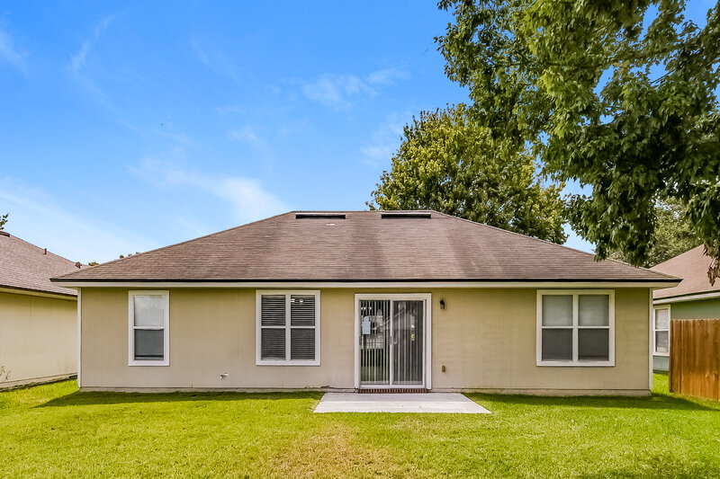 1,605/Mo, 2727 Creek Ridge Dr Green Cove Springs, FL 32043 Rear View