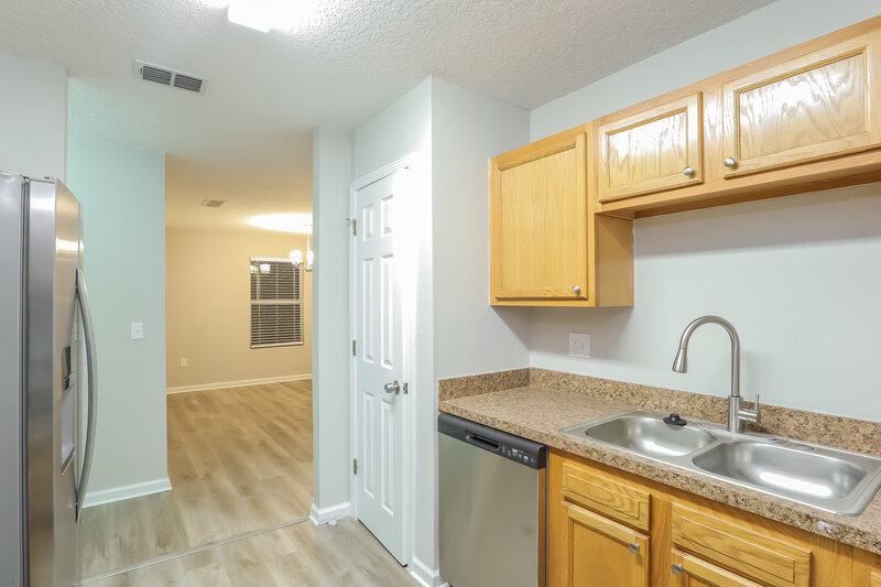 1,485/Mo, 8474 Jasper Ave Jacksonville, FL 32211 Kitchen View 2