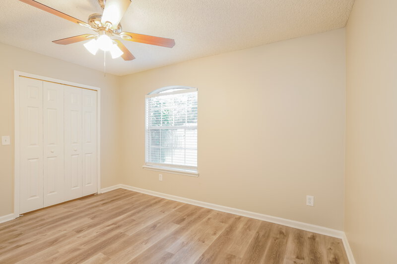 1,625/Mo, 1316 North St Green Cove Springs, FL 32043 Main Bedroom View