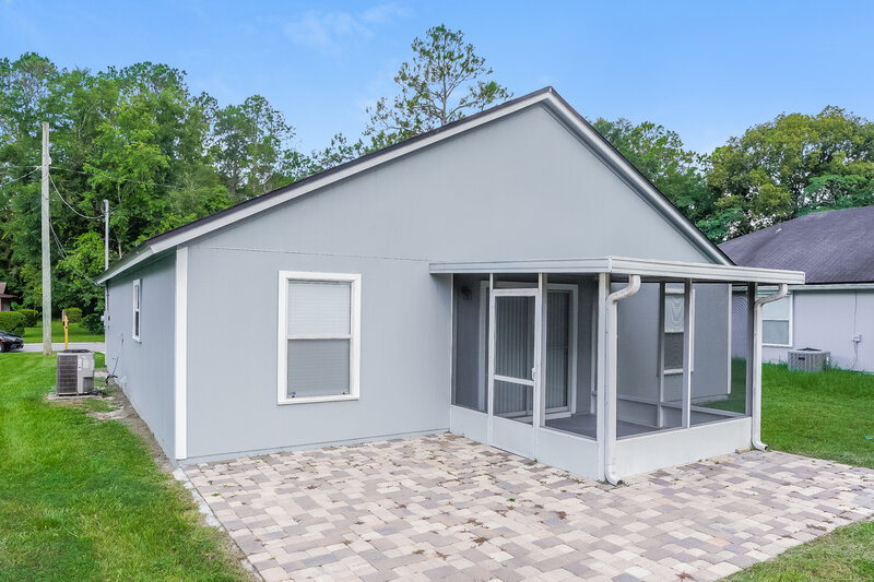 1,625/Mo, 1316 North St Green Cove Springs, FL 32043 Rear View