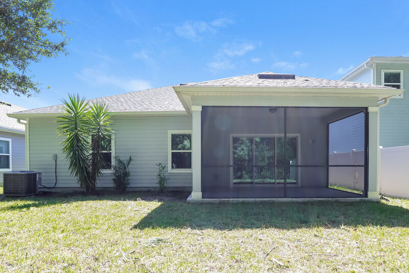 1,970/Mo, 16132 Blossom Lake Dr Jacksonville, FL 32218 Rear View