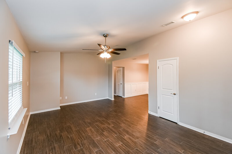 1,785/Mo, 1643 Ashwood Cir Middleburg, FL 32068 Living Room View 2