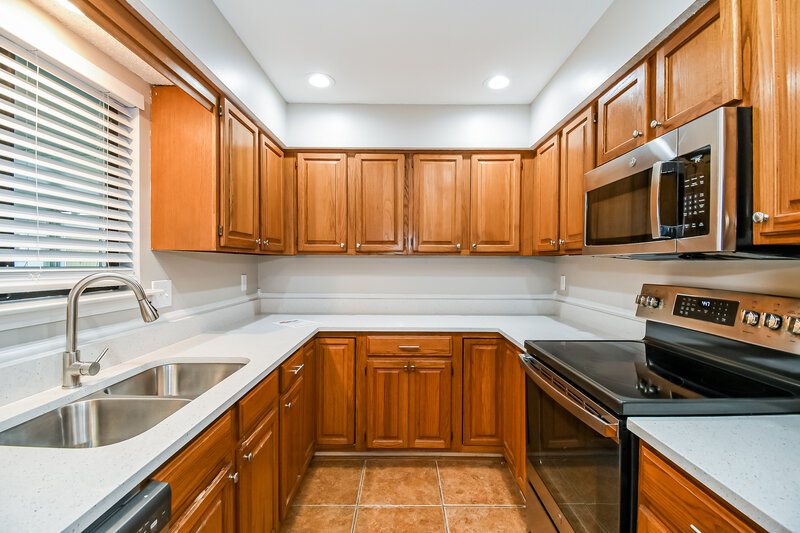 1,785/Mo, 1643 Ashwood Cir Middleburg, FL 32068 Kitchen View 2