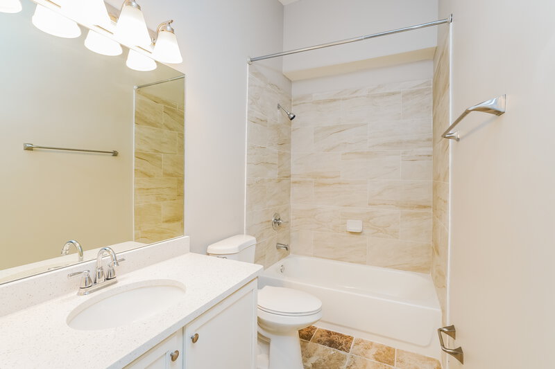 1,750/Mo, 1515 Irishwood Ct Middleburg, FL 32068 Bathroom View