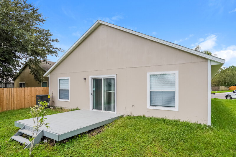 1,750/Mo, 1515 Irishwood Ct Middleburg, FL 32068 Rear View