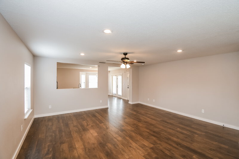 2,130/Mo, 2139 Fresco Dr Middleburg, FL 32068 Living Room View 2