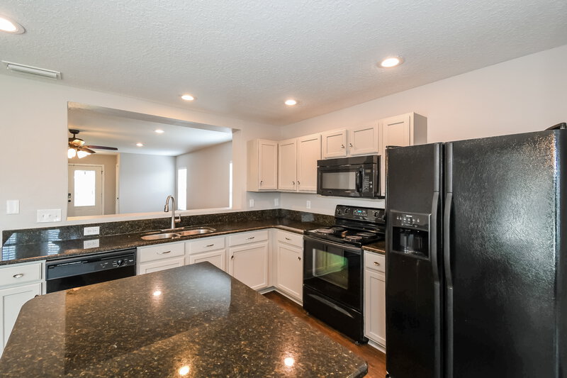 2,130/Mo, 2139 Fresco Dr Middleburg, FL 32068 Kitchen View 3