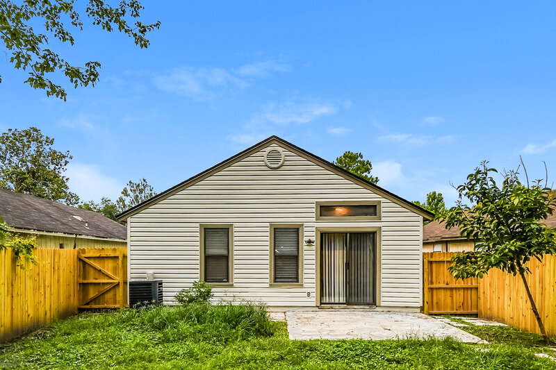 1,555/Mo, 2610 Malibu Cir Orange Park, FL 32065 Rear View