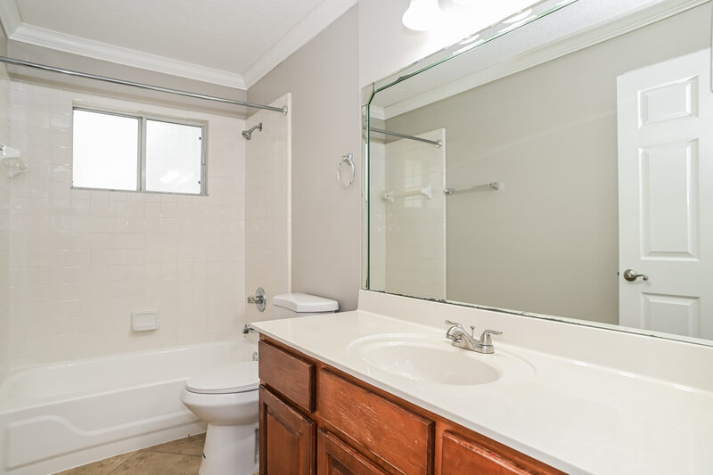 2,715/Mo, 3015 Hickory Glen Dr Orange Park, FL 32065 Bathroom View