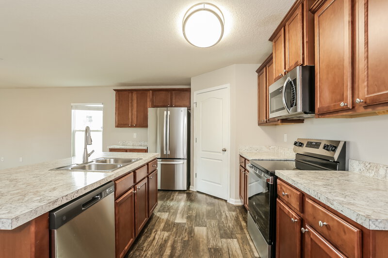 1,795/Mo, 6780 Sandle Dr Jacksonville, FL 32219 Kitchen View 2