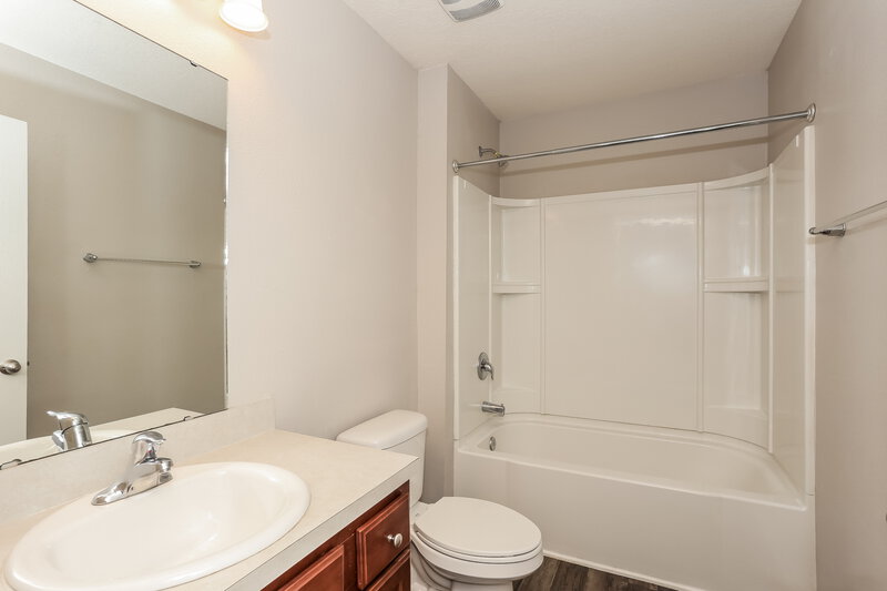 1,795/Mo, 6780 Sandle Dr Jacksonville, FL 32219 Bathroom View