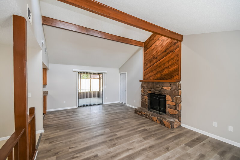 1,585/Mo, 8469 Rampart Rd Jacksonville, FL 32244 Living Room View 2