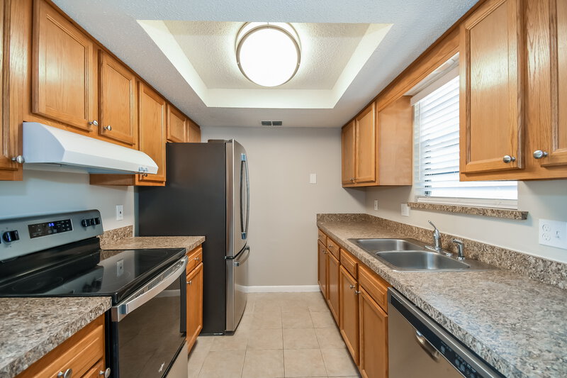 1,585/Mo, 8469 Rampart Rd Jacksonville, FL 32244 Kitchen View 2