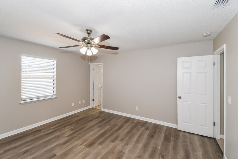 1,585/Mo, 8469 Rampart Rd Jacksonville, FL 32244 Main Bedroom View