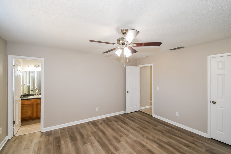 1,585/Mo, 8469 Rampart Rd Jacksonville, FL 32244 Main Bedroom View 2