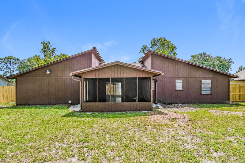 1,585/Mo, 8469 Rampart Rd Jacksonville, FL 32244 Rear View