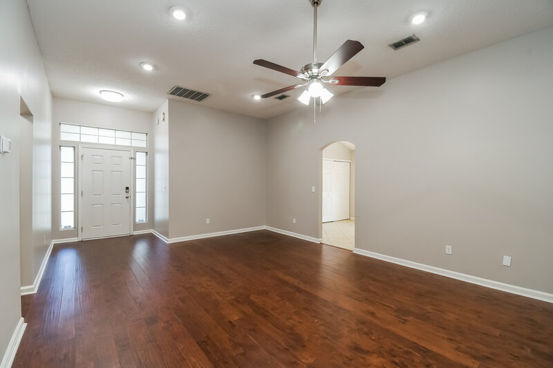 1,820/Mo, 8323 Staplehurst Dr W Jacksonville, FL 32244 Living Room View 3